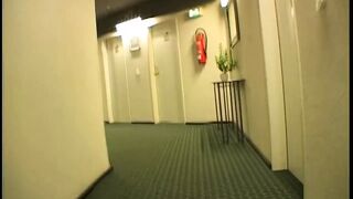 18 jaehrige Schuelerin laesst sich von Klassenkamerad bumsen und anspritzen