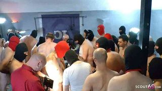 Cunt Full of Spunk - German Cream-Pie Bukkake Sex-Party
